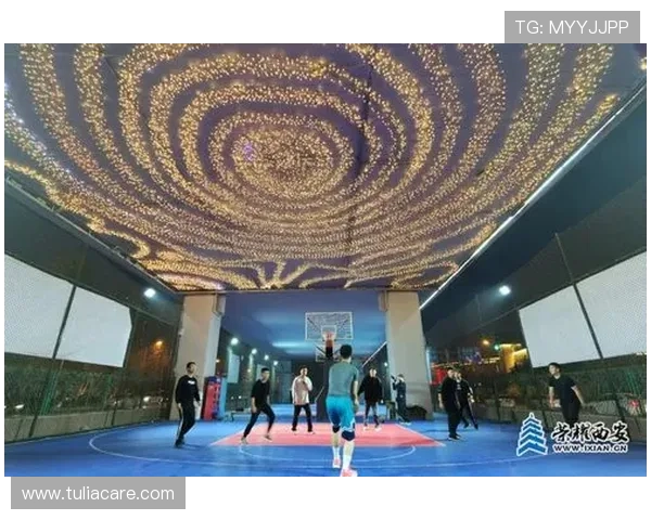 星空足球场：结合灯光与星空元素，营造出梦幻般的运动环境，激发运动热情